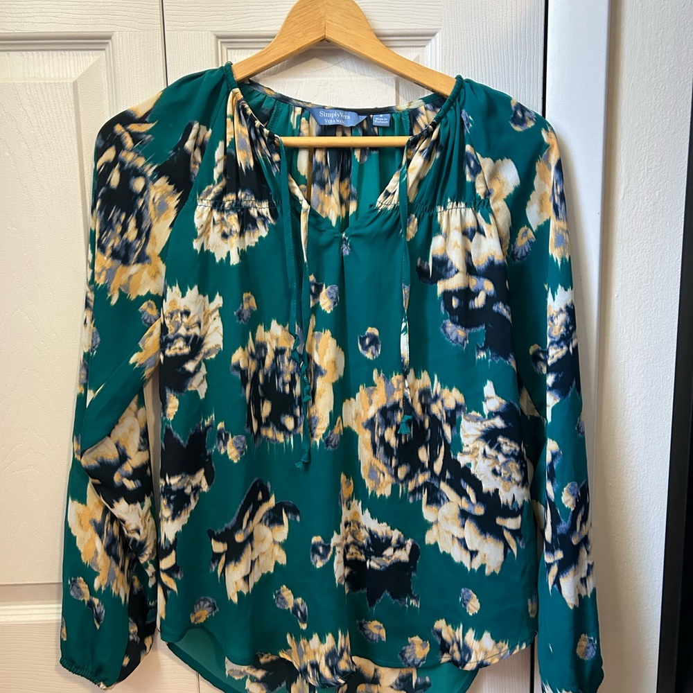 Simply Vera- Vera Wang womens floral long sleeve blouse